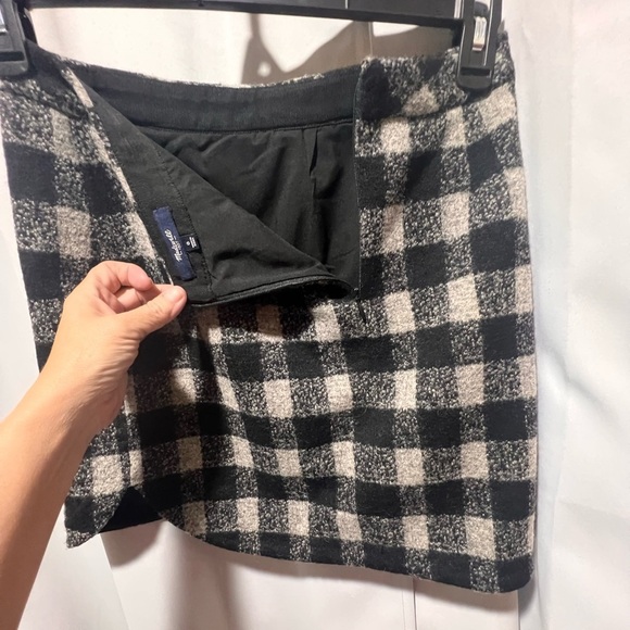 Madewell Buffalo Check Wool  Mini Skirt in Black and White - Picture 6 of 6